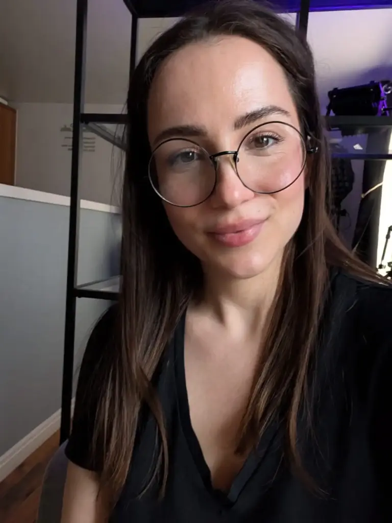 Dana Baboe - Integrative Therapist - Psychotherapy & Hypnotherapy Liverpool UK Online